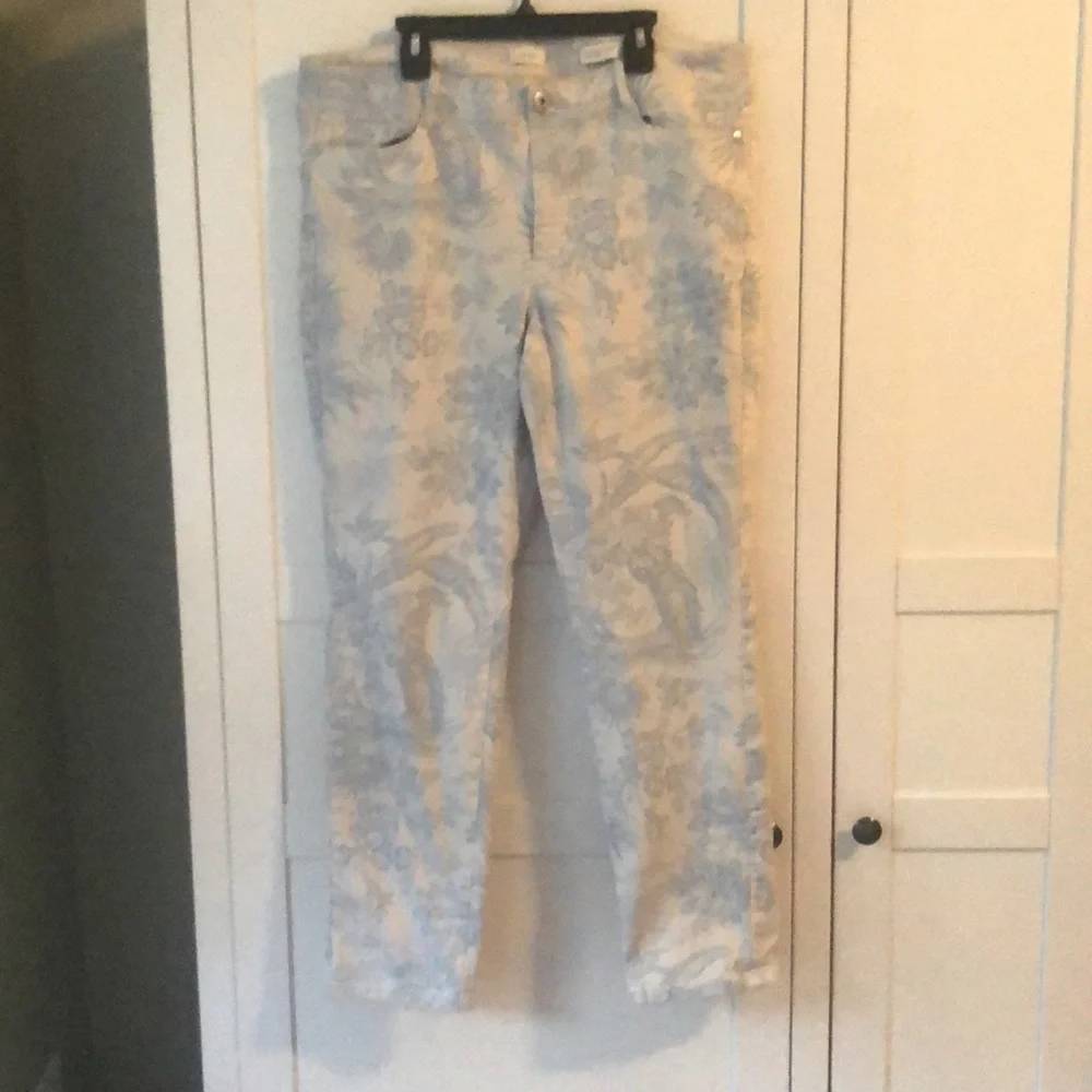 J. Jill Blue and White Floral Slim Ankle Jeans - Picture 2 of 9